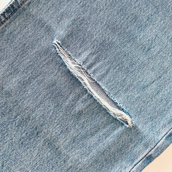 Levi’s LOW PRO Women’s Jeans - Light Stonewash Size 28 (size 6) - Picture 5 of 9